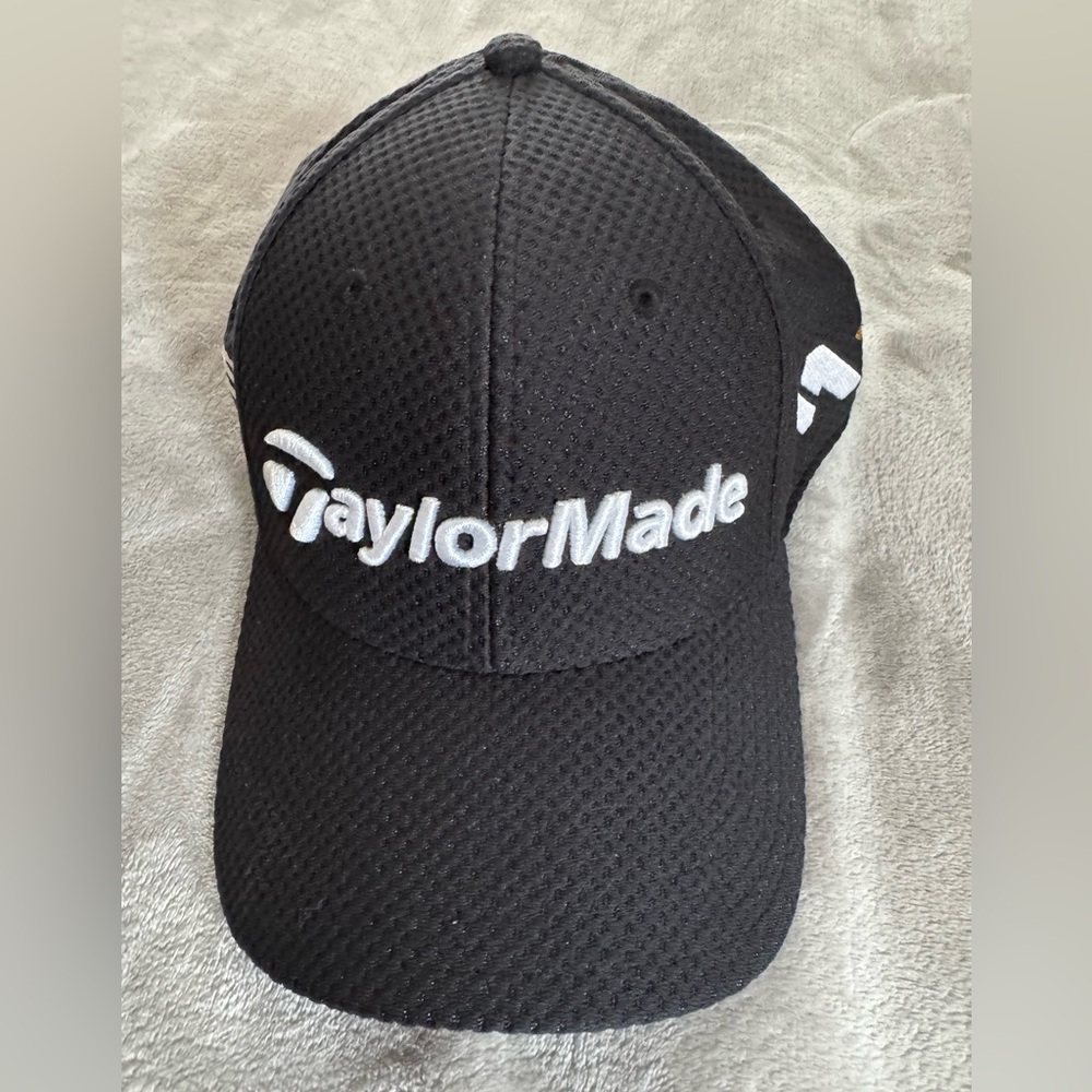 TAYLORMADE GOLF CAP (PSi) (M1) edition golf flex fit cap.